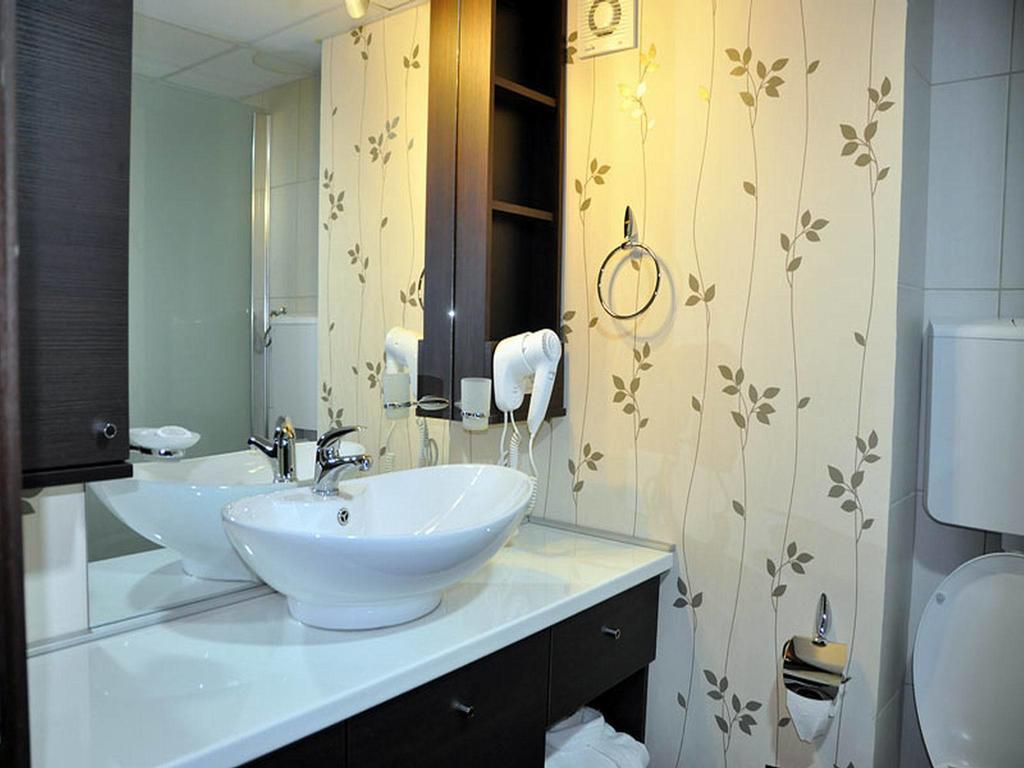 Hotel Jezero Bor Habitación foto
